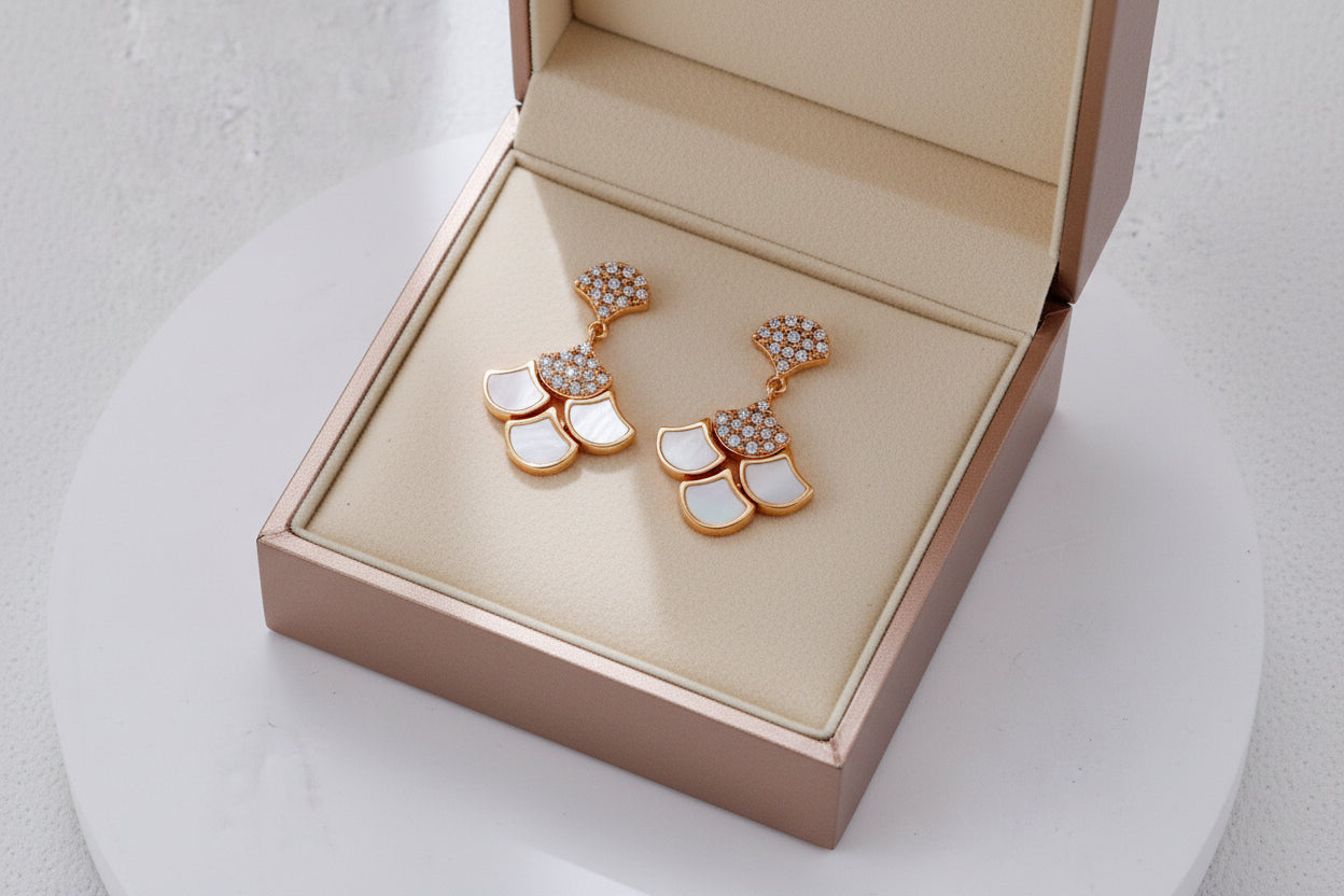 Silver-White Shell Zircon Earrings